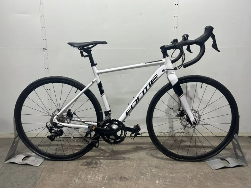 JPS Chartered Surveyors - Bike Hire/Servicing & Repair Centre Auction to include Vintage Road, Racing, Mountain & Tandem Bikes | Cycling Repair Tools | Cycling Parts & Accessories | Featuring Benotto, Raleigh, Dawes, Forme & more - Auction Image 4